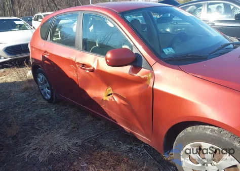 2011 Subaru Impreza 2.5I z USA, uszkodzony, nr VIN JF1GH6A65BH823322